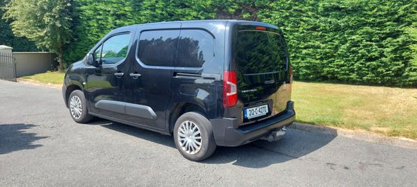 Peugeot Partner 2021 393142411