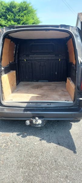 Peugeot Partner 2021 393142426