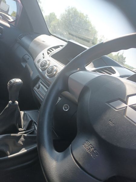 Mitsubishi L200 2015 393159012