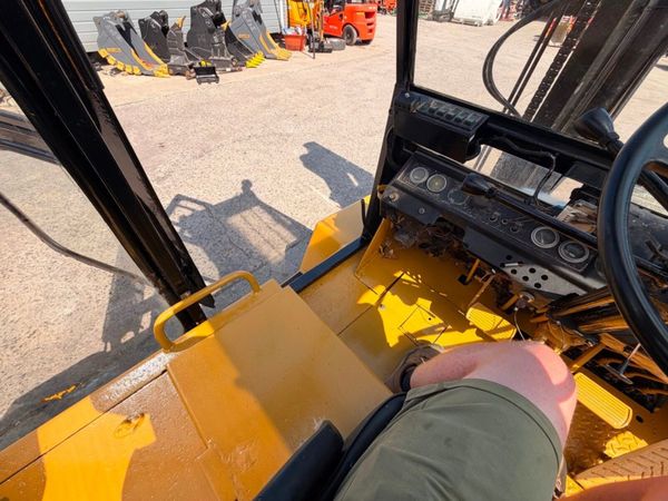 7 TON CAT FORKLIFT .....FORK POSITIONERS 393166888