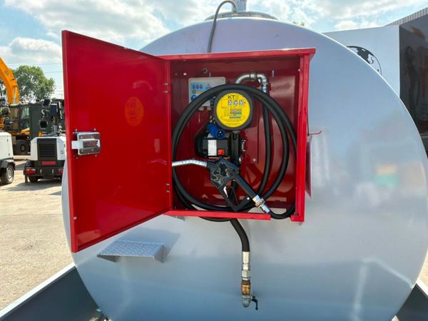 New bowser 9000 litre diesel storage / delivery ta 393185385