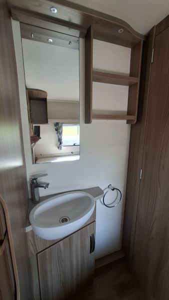 Swift Sprite Quattro 6 Berth Caravan 393194037