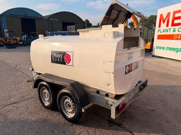 western twin axle 2,000 litre bunded fuel bowser . 393122033