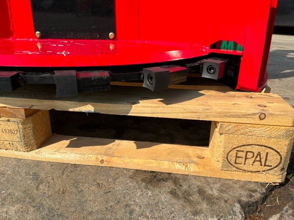 New / unused skid steer feller buncher attachment. 393135490
