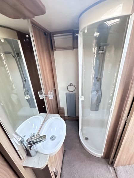 ✨STUNNING SWIFT CONQUEROR 560 4 BERTH ISLAND BED✨ 393209164