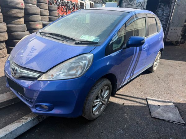 2012 HONDA FIT 1.3 PETROL FOR BREAKING! 393214297