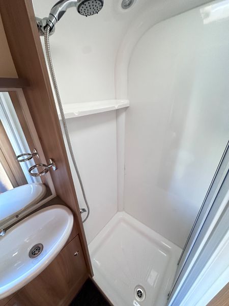 ✨STUNNING 2018 BAILEY PEGASUS GENOA 2 BERTH✨ 393216037