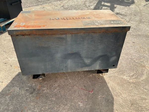 Sentribox tool storage chest / Lock box.......1266 393219640