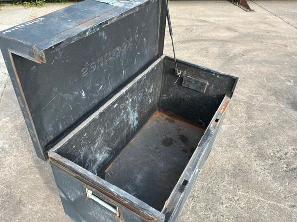 Sentribox tool storage chest / Lock box.......1266 393219638