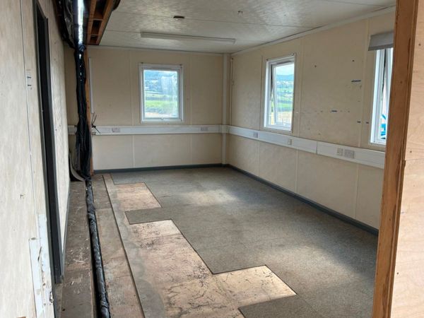 30 x 20  modular accommodation block / site office 393344349