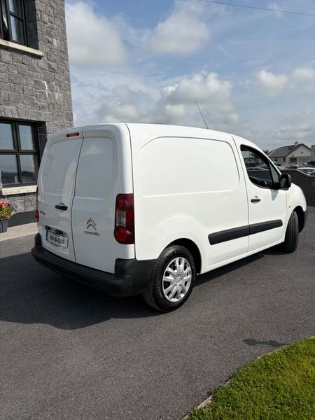 Citroen Berlingo 2018 393350741