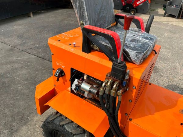 New / unused MPL 904 compact wheeled loader..235d. 393499650