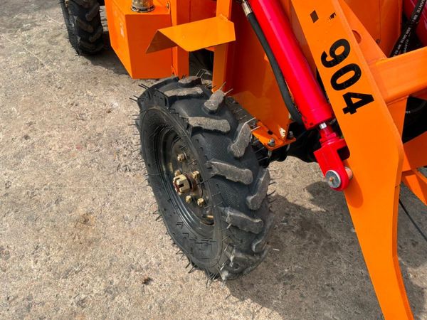 New / unused MPL 904 compact wheeled loader..235d. 393499657