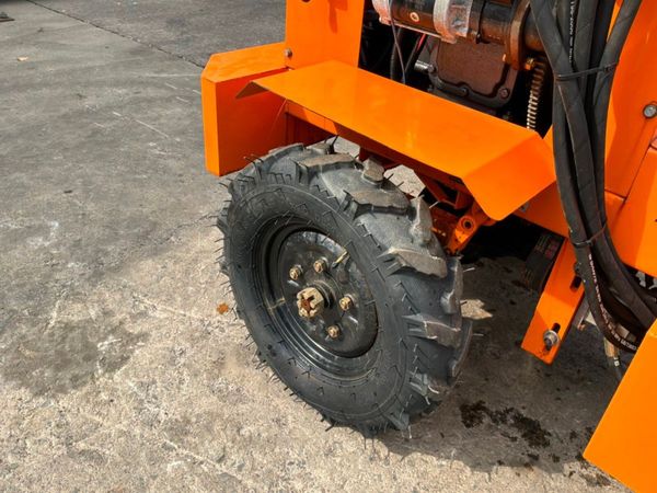 New / unused MPL 904 compact wheeled loader..235d. 393499658