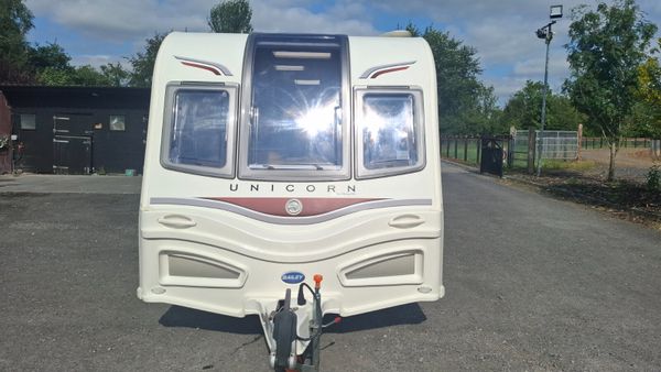 Bailey Unicorn Vigo fixed island  bed caravan 393405901