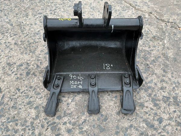 18" micro / mini digger bucket...........25mm pins 393425384
