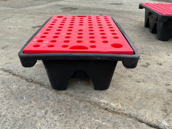 New / unused spill containment bund trays......... 393559204