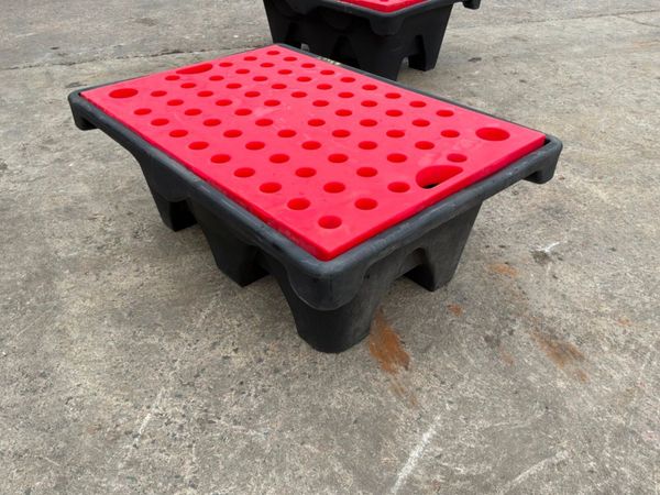 New / unused spill containment bund trays......... 393559220