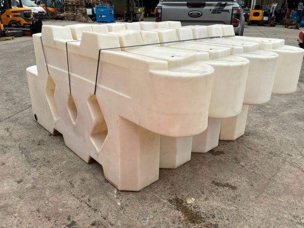 Bison barriers pvc road safety barriers. 393571544