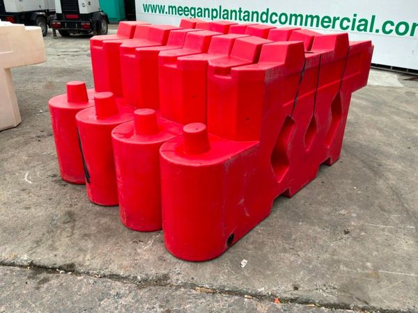 Bison barriers pvc road safety barriers. 393571550