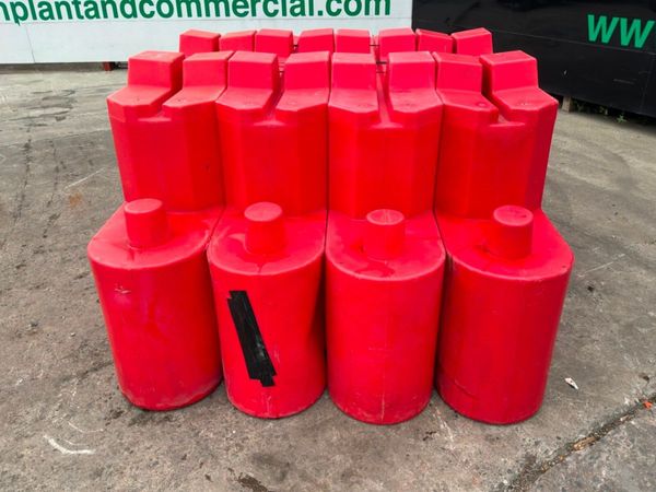 Bison barriers pvc road safety barriers. 393571553