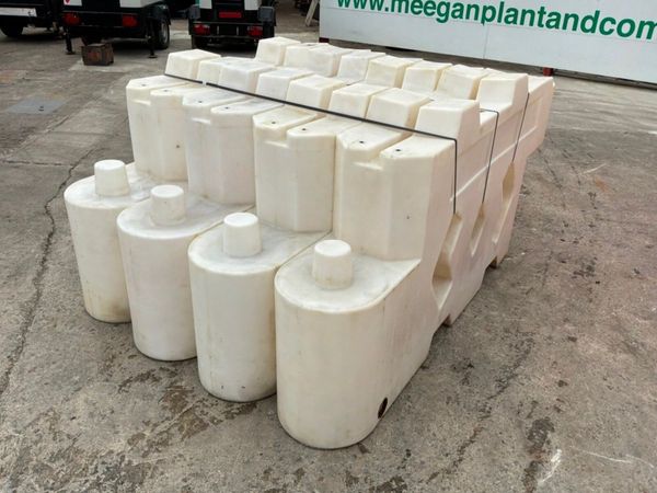 Bison barriers pvc road safety barriers. 393571556