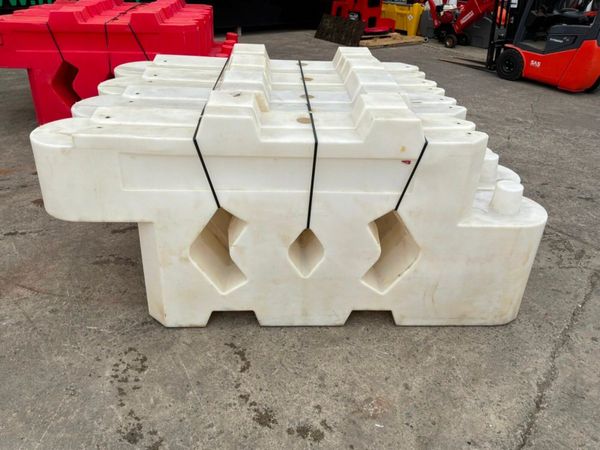 Bison barriers pvc road safety barriers. 393571558