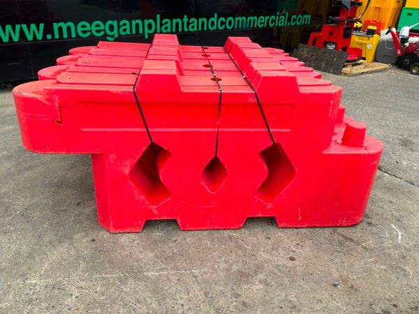 Bison barriers pvc road safety barriers. 393571560