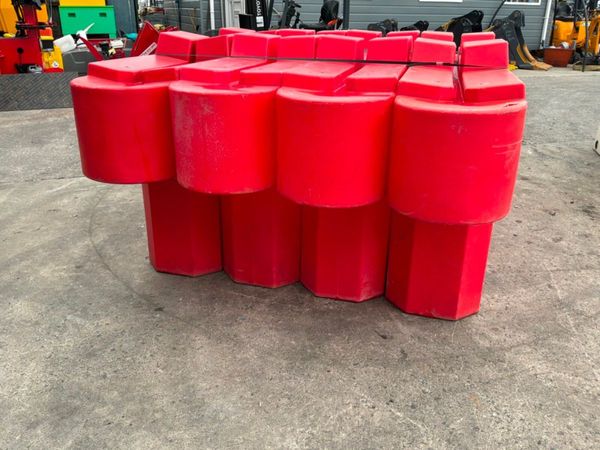 Bison barriers pvc road safety barriers. 393571564