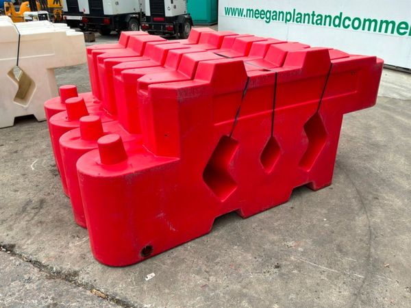 Bison barriers pvc road safety barriers. 393571574