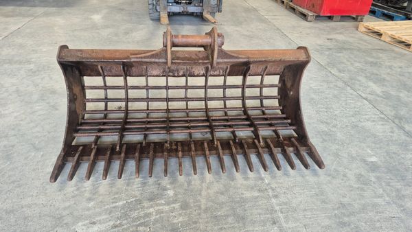 Tusk Rake 393571973