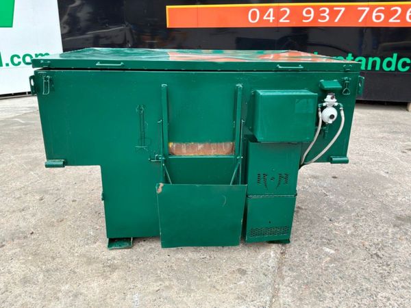 KM international Demountable asphalt hot box.....7 393577842