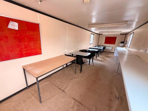 40ft x 10ft Site Office / Canteen welfare Unit   N 393577814