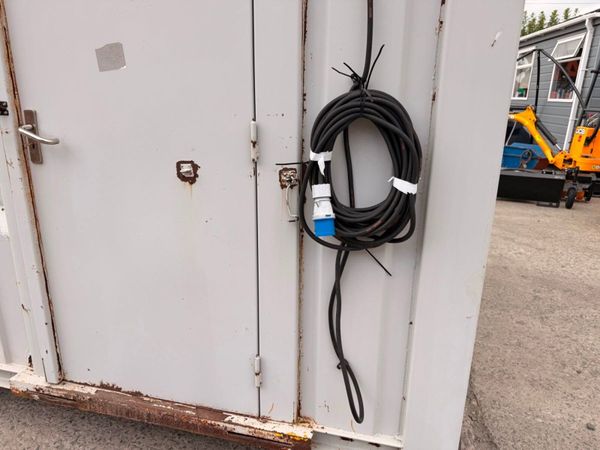 40ft x 10ft Site Office / Canteen welfare Unit   N 393577825