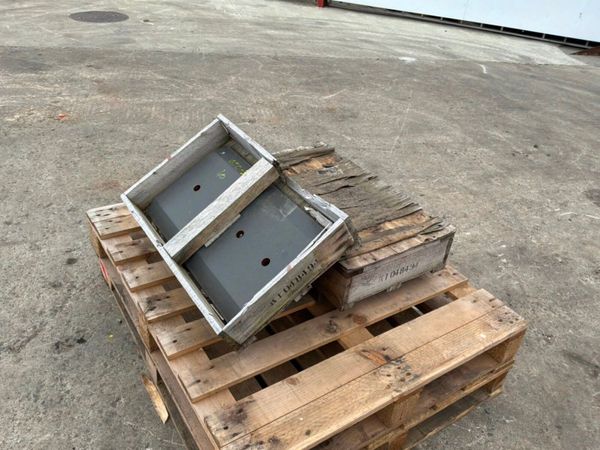 New / unused Doosan loader cutting edge.....k10484 393689177
