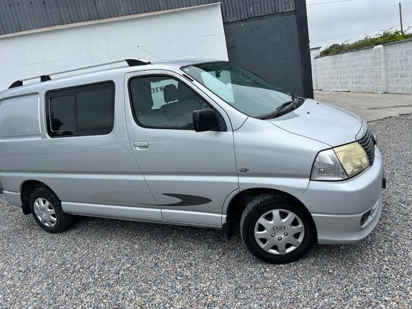 Campervan Toyota Hiace 2007 D4d 393892046