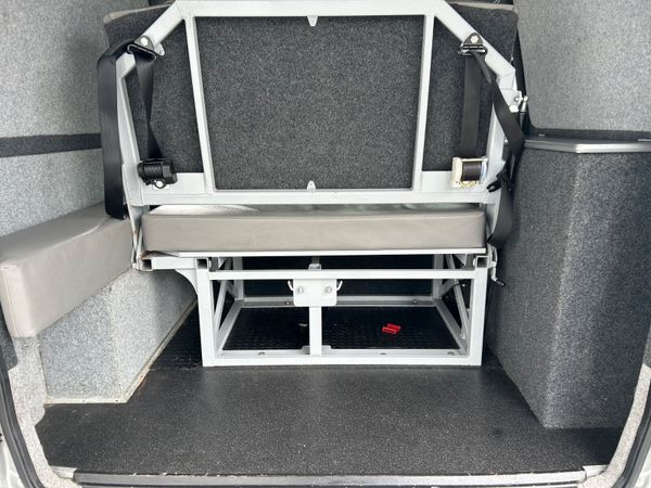Campervan Toyota Hiace 2007 D4d 393892064