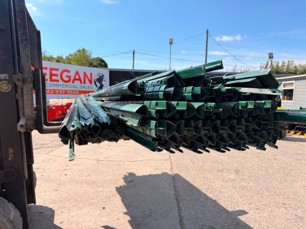 job lot of heavy duty fencing .....522 393837453