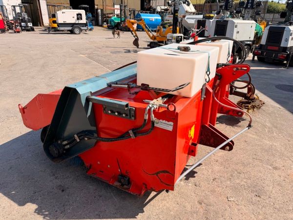 SUTON TRACTOR AGRI ROAD SWEEPER ....1913T 393837416