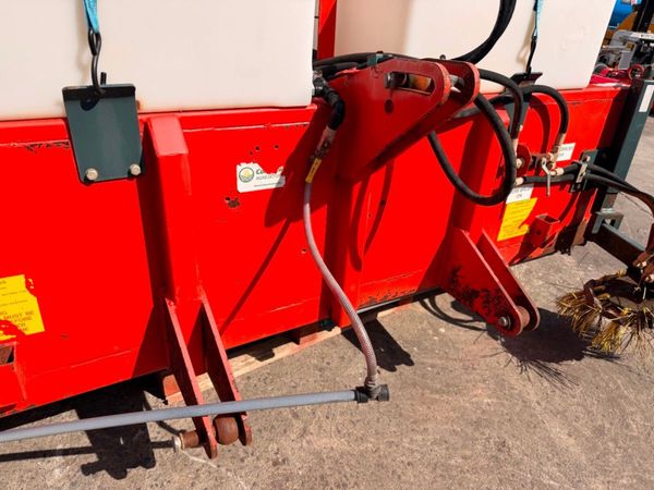 SUTON TRACTOR AGRI ROAD SWEEPER ....1913T 393837422