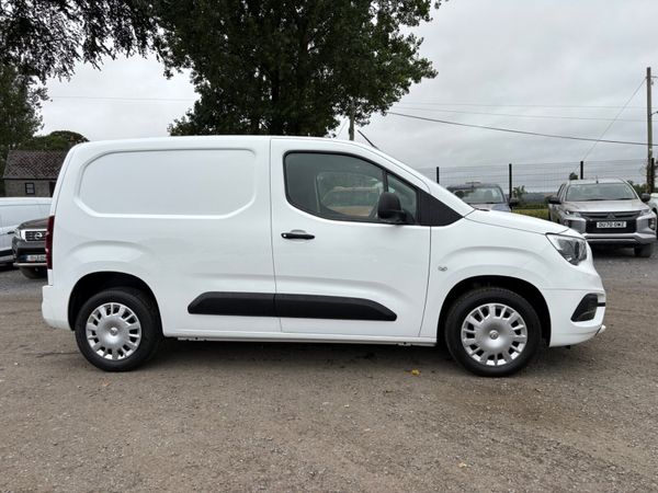 Vauxhall Combo 393839560