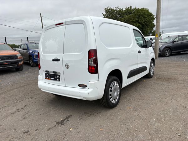 Vauxhall Combo 393839579