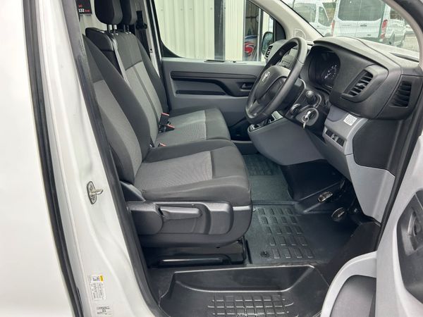2022 TOYOTA PROACE 1.5D 9 SEATS 393957118