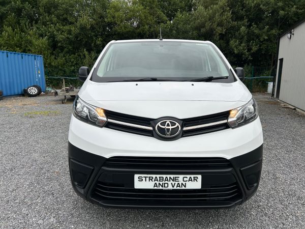 2022 TOYOTA PROACE 1.5D 9 SEATS 393957120