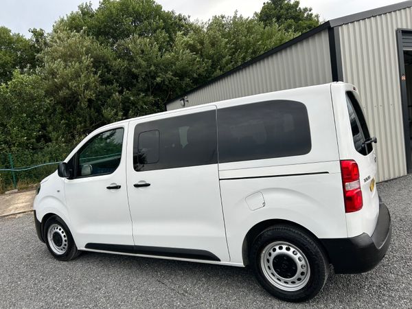 2022 TOYOTA PROACE 1.5D 9 SEATS 393957121