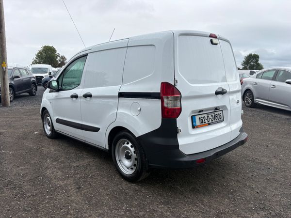 Ford Transit Courier 393967279