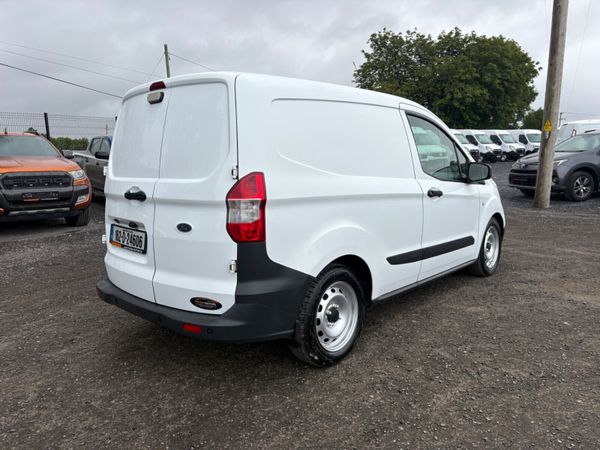 Ford Transit Courier 393967308