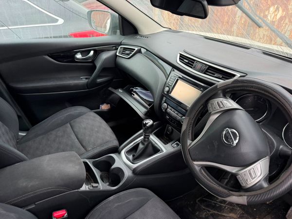 2016 Nissan Qashqai 1.2 Petrol For Breaking! 394117962