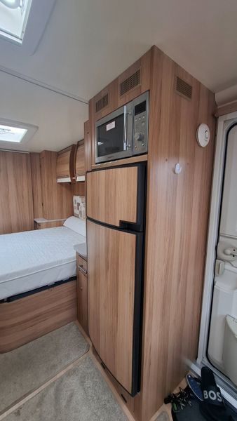 Bailey Unicorn Vigo Caravan Island Bed 394248043