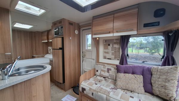 Bailey Unicorn Vigo Caravan Island Bed 394248046